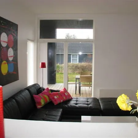 Four-bedroom Holiday In * Hals